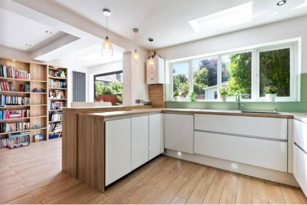Large Family Home Near Richmond Park New Malden Luaran gambar
